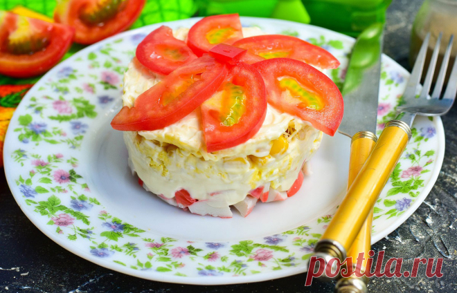 Бюджетные салаты - 15 простых и вкусных рецептов Салатом называют холодное или горячее блюдо из различных продуктов, заправленное соусами. Представляем 15 рецептов салатов из простых недорогих продуктов.