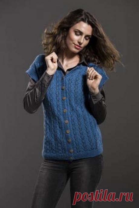 Жилет Дарси Всесезонная модель жилета с ажурным узором, связанная для женщин на спицах 3.25 мм. Вязание модели выполняется по приведенной в описании...