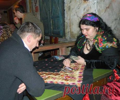 Как найти номера гадалок: гадалка - номер? Экстрасенсы онлайн по телефону. Гадалки и ясновидящие в Московской области 100% Хорошие гадалки, Опытные экстрасенсы, Помощь ясновидящих Гадание по телефону. Консультация таролога и экстрасенса. Найти гадалку в Московской области. Проверенные специалисты с отзывами и рекомендациями других