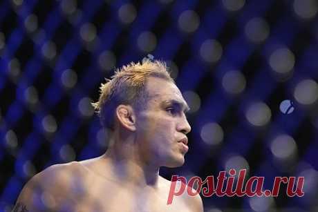 Тони Фергюсон впервые за семь лет оказался вне рейтинга UFC. Американский боец смешанного стиля (MMA) Тони Фергюсон впервые за последние семь лет оказался вне рейтинга лучших в Абсолютном бойцовском чемпионате (UFC) в легком весе. В предыдущей версии рейтинга Фергюсон находился на 15-й позиции. Теперь это место занимает его соотечественник Дрю Добер, который был 14-м.