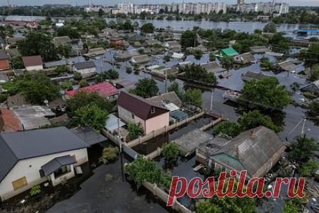 Названы неожиданные последствия наводнения в Херсонской области. Наводнение в Херсонской области может привести к увеличению уловов рыбы в западной части Черного моря. Неожиданные последствия этого события назвал доцент кафедры физической географии мира и геоэкологии МГУ имени М.В. Ломоносова Алексей Медведков, его слова передает агентство РИА Новости.