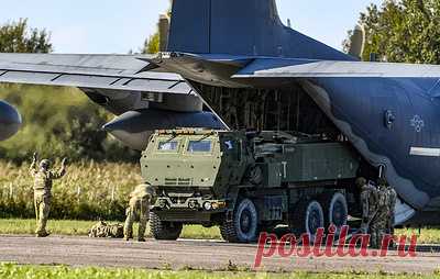США заявили о планах в ближайшее время предоставить Украине новую военную помощь. Она может включать дополнительные установки РСЗО HIMARS, уточнили в Белом доме