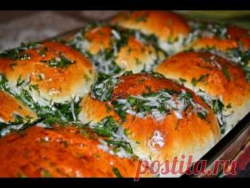 Чесночные пампушки.Очень вкусные булочки с чесноком.