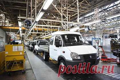 Российский автозавод объявил о переходе на четырехдневку