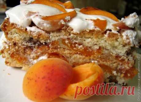 Изумительный торт со свежими абрикосами и корицей