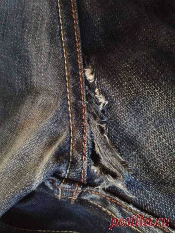 Heute flicke ich die Lieblingsjeans vom Junior. Es ist eine Hilfiger, leider im Schritt eingerissen. Die Reparatur war etwas zeitaufwändig, aber ich finde, es hat sich gelohnt! Der Beitrag heute is…