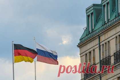 В России призвали немецкое издание исправить статью о голодоморе. Посольство России в Германии призвало немецкое издание Tagesspiegel исправить статью о голодоморе, в которой события этого времени описываются как целенаправленное истребление людей. Там отметили, что отсутствуют основания считать общую для народов СССР трагедию целенаправленным геноцидом отдельных групп населения.