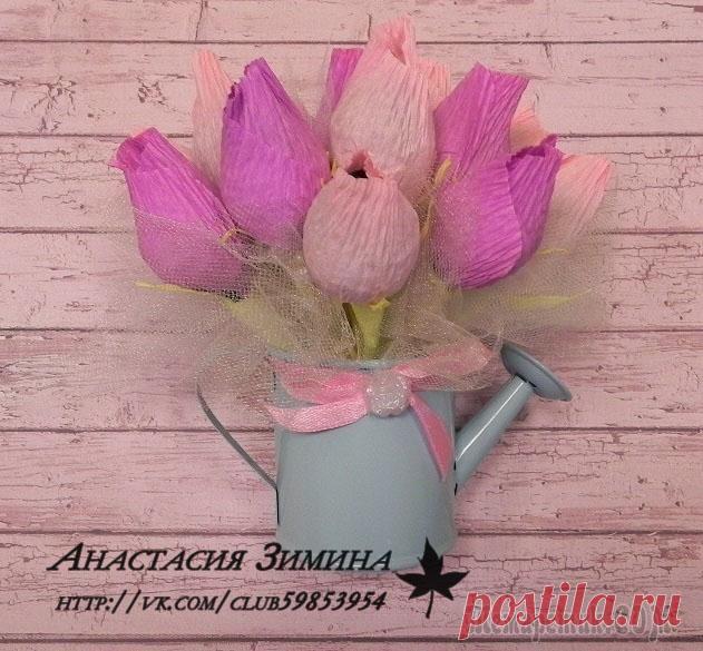 Конфетный букетик в лейке .