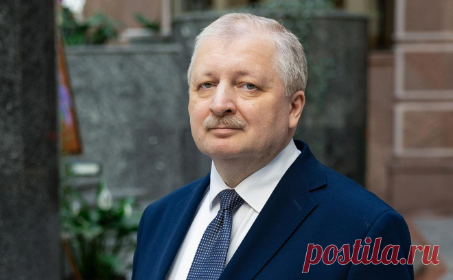 Посол России рассказал об обещании Трампу. Новый посол России в Вашингтоне Александр Дарчиев пообещал президенту США Дональду Трампу вернуть отношения двух стран «к нормальности и здравому смыслу», пишут ТАСС и «Коммерсантъ».