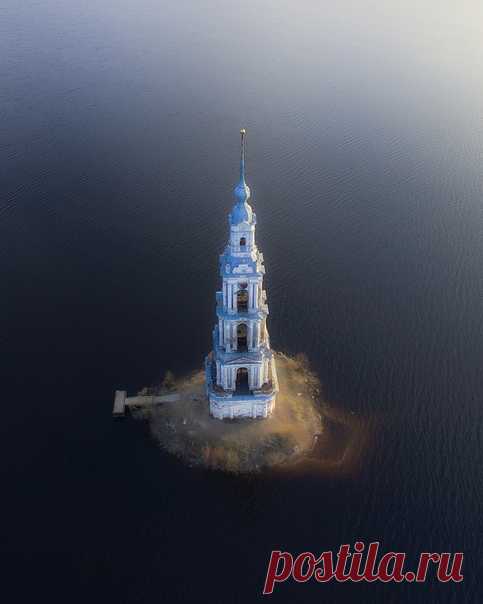 Колокольня Никольского собора. Тверская область, Россия. Фотограф – Антон Шваин: nat-geo.ru/photo/user/121382/