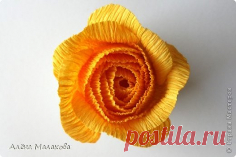 Роза из гофрированной бумаги