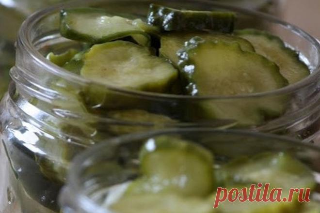 Virtuves užkariavusi agurkėlių mišrainė