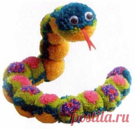Змейка из помпонов - Nebka.Ru