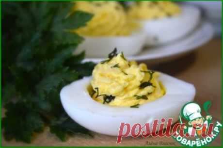 Яйца, фаршированные сырным кремом - кулинарный рецепт