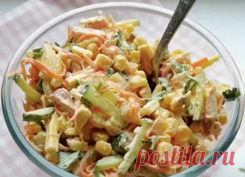Вкусный салат с курицей и огурцом