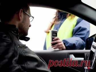 Что делать, если вас подозревают в пьяной езде? Показания алкотестера не являются окончательными: водитель вправе требования медицинского освидетельствования!