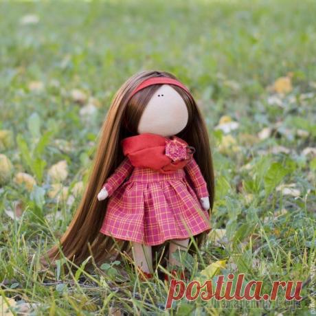 Текстильная кукла от макушки до пяточек Со слов автора. Разрешите представить вашему вниманию мой первый мастер-класс, который посвящен созданию текстильной, интерьерной куколки. Я старалась сделать все очень подробно, чтобы каждый желающий...