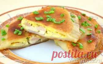Жареные пирожки с курицей и сыром