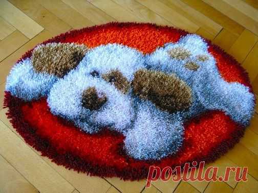 Коврики из остатков пряжи.