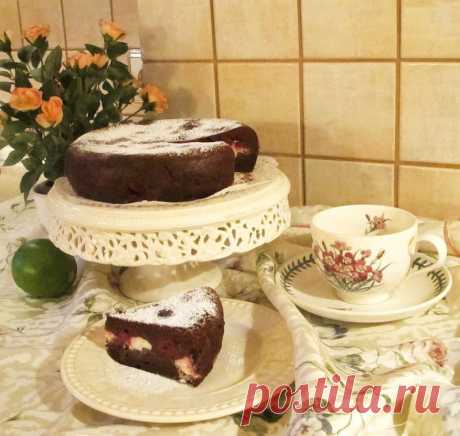 Шоколадно-вишневый торт.