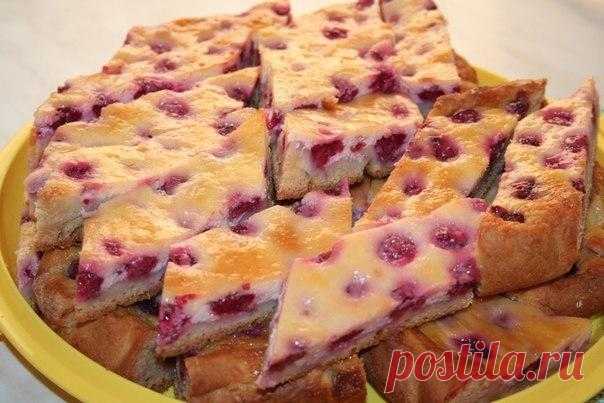 Чудесный малиновый пирог с волшебной заливкой 



Вкусно и быстро!









Ингредиенты:
Для теста:
мука — 170 граммсливочное масло — 100 граммразрыхлитель — 1 ч.л.сметана — 2 ст.л.
Для начинки:
мука — 2 ст.л.яйцо — 1 штукамалина — 500 граммванил…