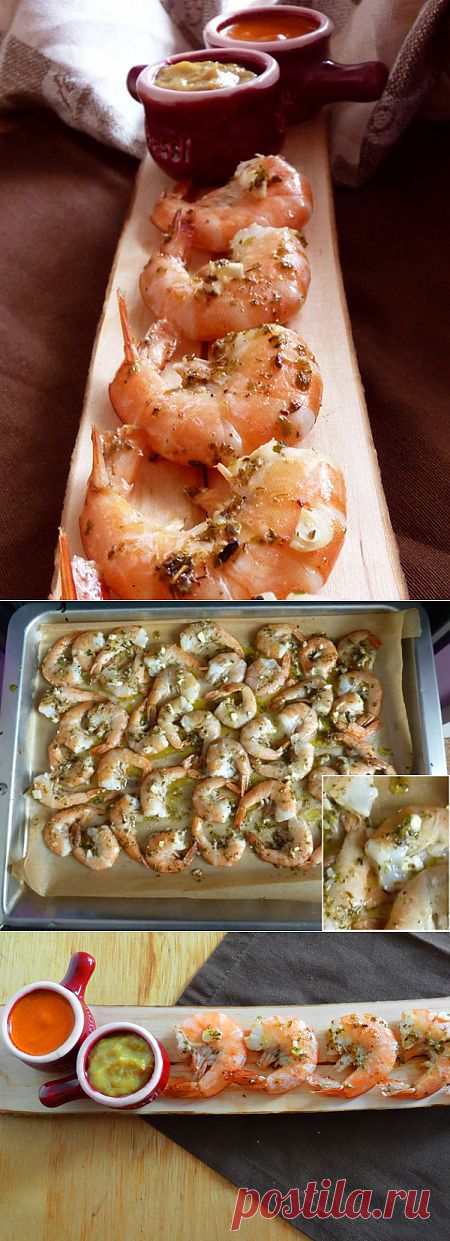 Креветки в духовке с чесночным и перечным соусами.