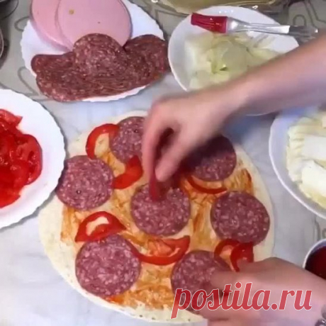 На скорую руку из лаваша. Получается необычно и вкусно