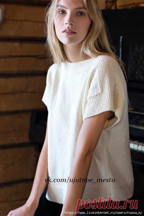 Хлопковый топ одной деталью спицами 

Размеры 
XS (S) M (L) XL (XXL) 
Обхват груди: 94 (102) 110 (118) 126 (134) см 
Длина: 51 (53) 55 (57) 60 (63) см 

Материалы 
Пряжа Novita Cotton Soft (100% хлопок, 50 г/120 м) 6-7-8-9-10-11 мотков, спицы круговые 4 мм 

Плотность вязания 
22 петли и 28 рядов = 10х10 см чулочной вязкой 

Модель вяжется одной деталью, начиная от нижнего края переда. 
Набрать 104 (114) 122 (132) 140 (148) п. и провязать 6 см платочным узором, далее продо...