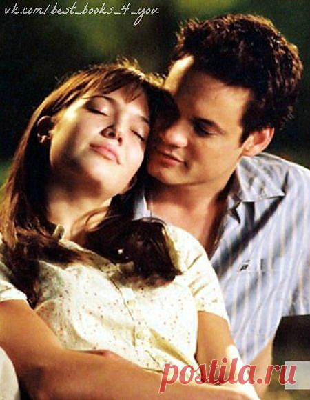 зачем скрывать, когда на сердце грустно,
зачем молчать, когда так тянет выть,
зачем искать, когда сознаье пусто
зачем гадать чему же все же быть?

Ненадо слов, и так вокруг тоскливо
ненадо песен, душу раздражать
Все в этом мире грязно и уныло
и хочется бежать, бежать, бежать!

Зачем звонить, ведь это просто глупо
когда так страшно, холодно внутри,
зачем же думать каждую минуту,
о том что мог бы, но не сделал ты!