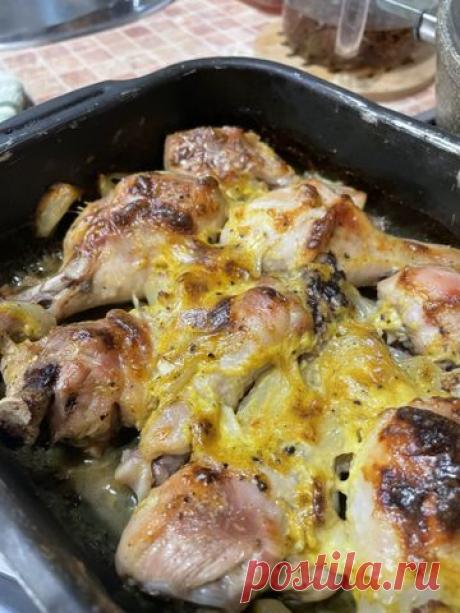 Куриные голени в сырном соусе – пошаговый рецепт приготовления с фото Люблю курицу и люблю экспериментировать с маринадами для нее. В этот раз решила попробовать в сырном соусе. Этот рецепт легкий, на скорую руку.