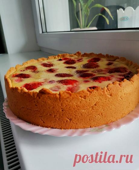 Заливной пирог с клубникой 🍓 321 ккал рецепт с фото пошаговый от Ольга Новосёлова - Овкусе.ру