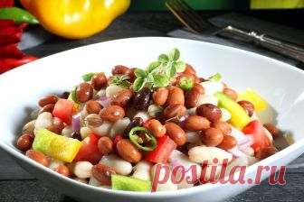 Теплий салат з квасолею і мисливськими ковбасками - рецепт салату | Смачно Як приготувати теплий салат з квасолею і мисливськими ковбасками. Рецепт салату з квасолею