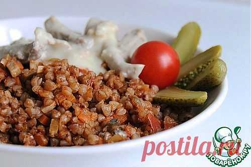 Гречка с овощами и грибами в томатном соусе - кулинарный рецепт