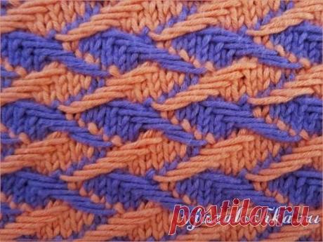 Двухцветный узор спицами с эффектом вышивки