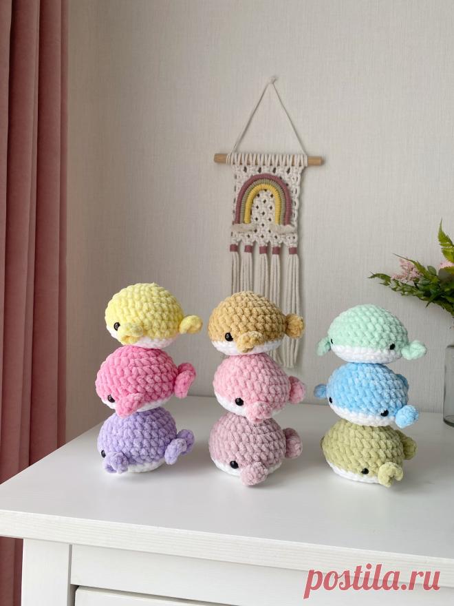 PDF Китёнок крючком. FREE crochet pattern; Аmigurumi toy patterns. Амигуруми схемы и описания на русском. Вязаные игрушки и поделки своими руками #amimore - плюшевый кит, маленький китёнок из плюшевой пряжи.