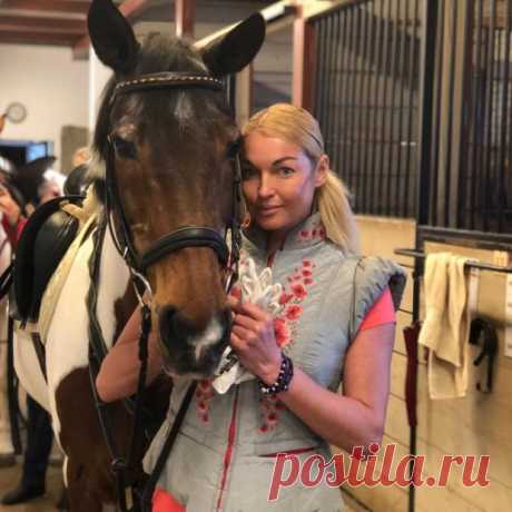 Анастасия Волочкова похвасталась 32-я фуэте: как оценили мастерство балерины поклонники