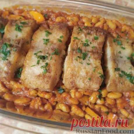 Рецепт: Рыба, запечённая с фасолью, в томатном соусе на RussianFood.com