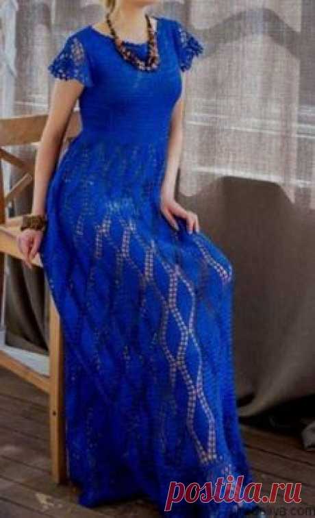 El vestido maksi en el estilo boho. El vestido hermoso por el gancho del esquema | el Estuche de la costura
