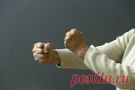 В США назвали страну с самым высоким уровнем русофобии. Американская культура унаследовала русофобию от Британской империи, где ненависть к России была еще более ярко выражена, чем в США. «Это сильное желание сокрушить Россию можно проследить с XIX века и далее», — рассказал профессор Колумбийского университета Джеффри Сакс.