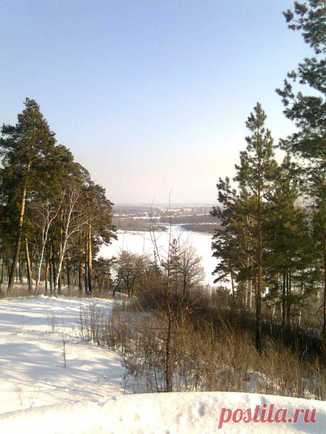 Обь подо льдом.