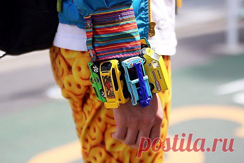 Браслет из детских машинок / Креатив / Модный сайт о стильной переделке одежды и интерьера