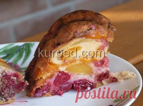 РЕЦЕПТЫ | Шарлотка с вишнями и абрикосами на сметане