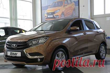 В российских автосалонах закончились автомобили Lada XRay. Автомобилей российского производства Lada XRay больше нет в наличии в автосалонах, сообщают в ассоциации «Российские автомобильные дилеры» (РОАД). «АвтоВАЗ» ранее объявил, что не планирует возобновлять производство модели из-за большого количества зарубежных комплектующих.