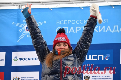 Лыжница Фалеева выиграла первую медаль Всероссийской зимней Спартакиады. Лыжник Большунов, в свою очередь, выиграл спринт классическим стилем.