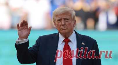 Daily Beast: на правой руке Трампа снова заметили синяк, покрытый косметикой. На правой руке президента США Дональда Трампа снова был замечен синяк, покрытый плотным слоем тонального крема. Читать далее