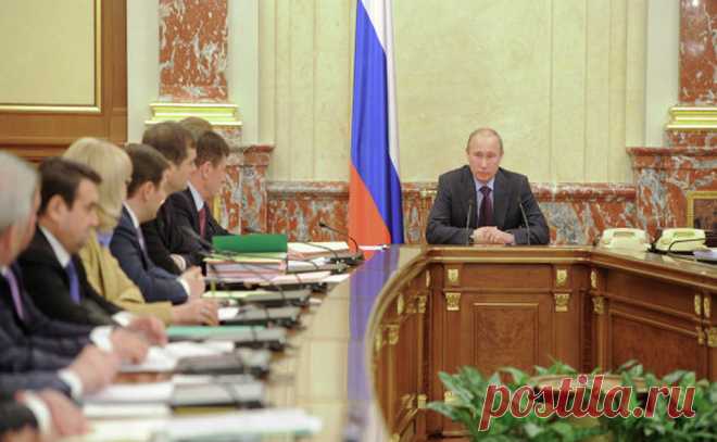 Россия 24 — это единственный российский информационный канал, вещающий 24 часа в сутки. Мировые новости и новости регионов России. Экономическая аналитика и интервью с влиятельнейшими персонами.