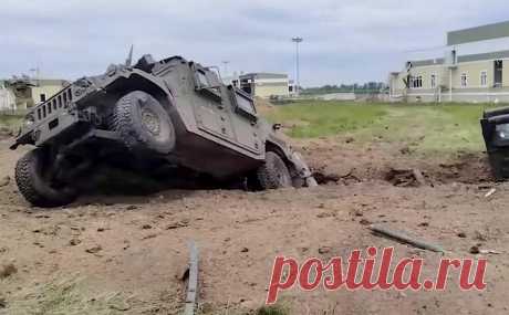 У КПП на границе с Украиной под минометный обстрел попали журналисты. Журналисты попали под обстрел в Белгородской области около контрольно-пропускного пункта Грайворон, сообщает ТАСС.