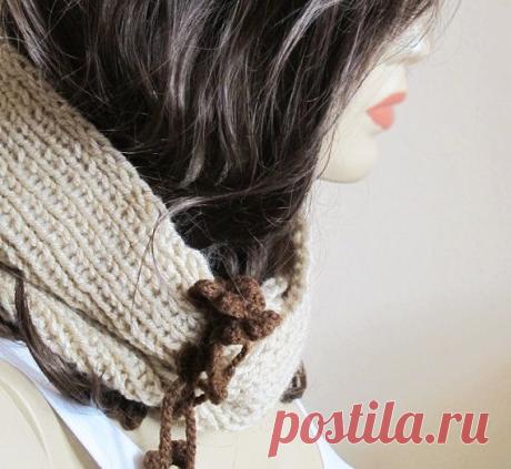 Chunky Hand Knit Infinity Scarf beige scarf Cowl hand by selenayy