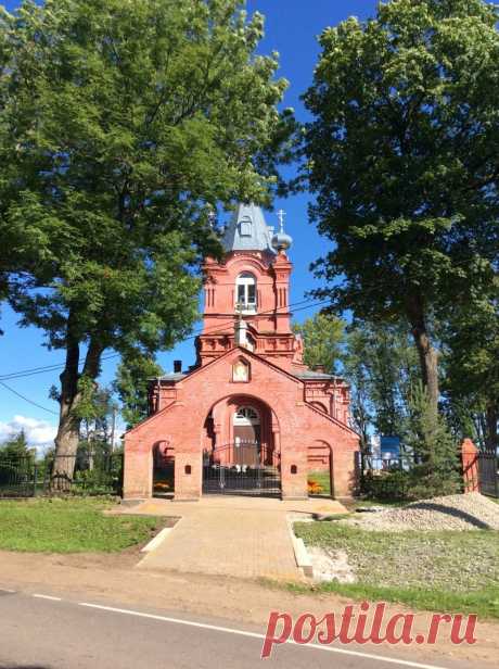 Никольский храм летом