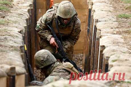 ВСУ обстреляли кассетными боеприпасами из РСЗО четыре района российского региона. Вооруженные силы Украины обстреляли из реактивной системы залпового огня кассетными боеприпасами сразу четыре района Брянской области. Об этом в своем Telegram-канале сообщил губернатор региона Александр Богомаз. По словам губернатора, обстрелу подверглись Севский, Погарский, Климовский, Трубчевский районы.